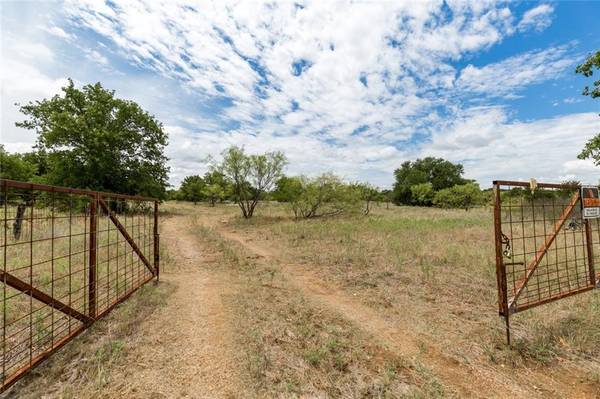 952 McEntire, Graham, TX 76450