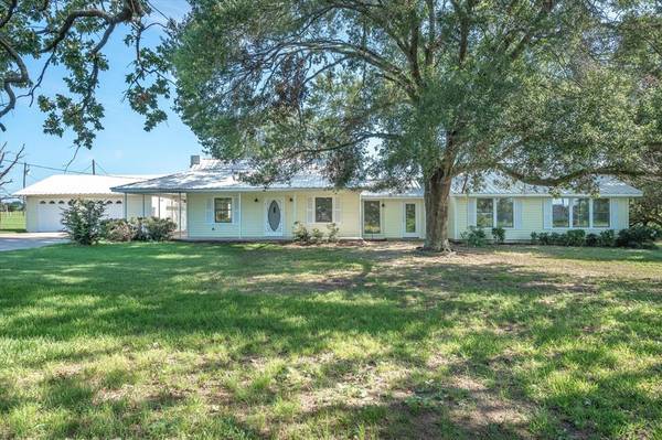 723 Vz County Road 2812, Mabank, TX 75147