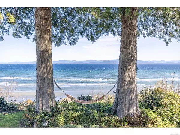 Qualicum Beach, BC V9K 1E7,1077 EAGLECREST Dr