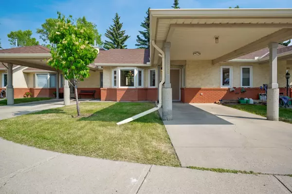 Calgary, AB T2B3G6,2628 Dovely CT SE