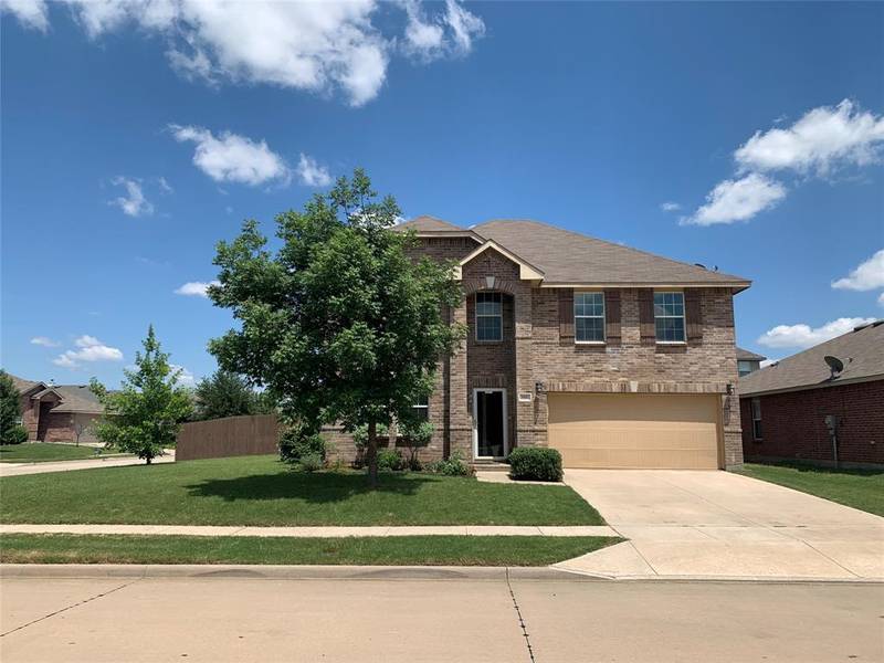 816 Becard Drive, Aubrey, TX 76227