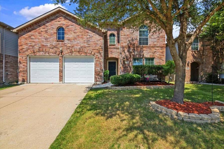 1135 Blue Jay Drive, Aubrey, TX 76227