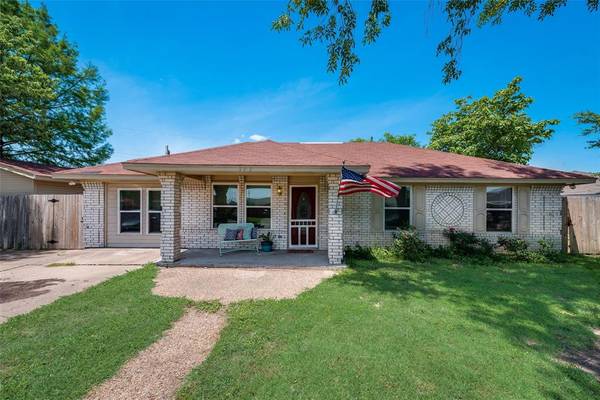 309 Fox Run, Crandall, TX 75114