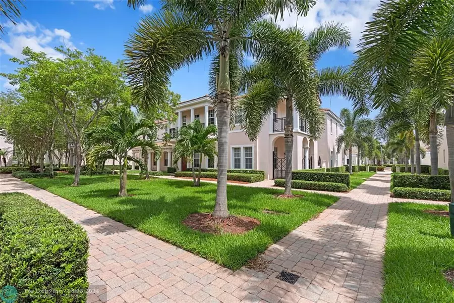 834 NW 82nd Place, Boca Raton, FL 33487