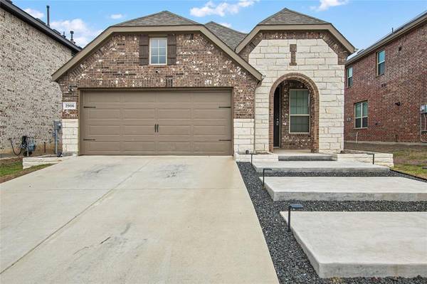 2906 Doggett Drive,  Forney,  TX 75126