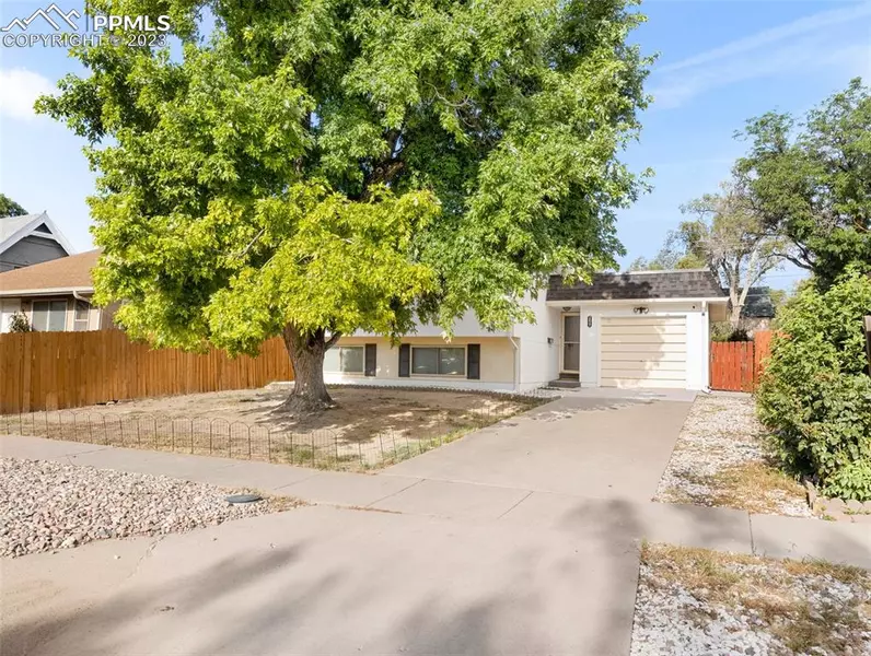 2627 4th AVE, Pueblo, CO 81003