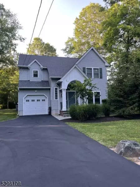 Long Hill Twp., NJ 07980,26 Metzler Pl