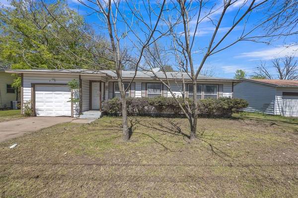 306 Myers Avenue, Cleburne, TX 76033