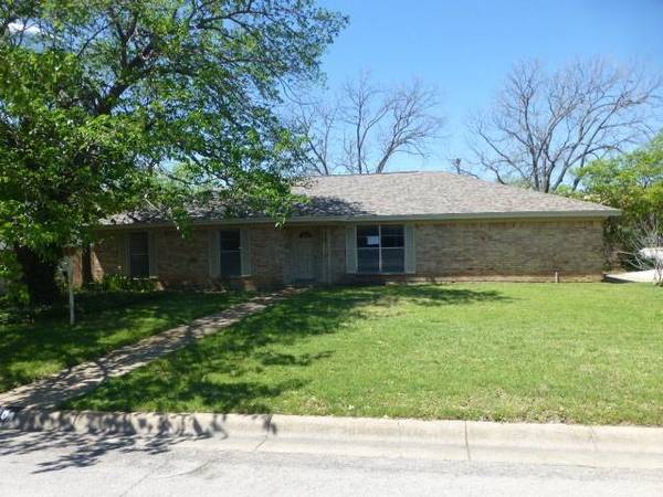 3800 Van Deman Drive, Benbrook, TX 76116