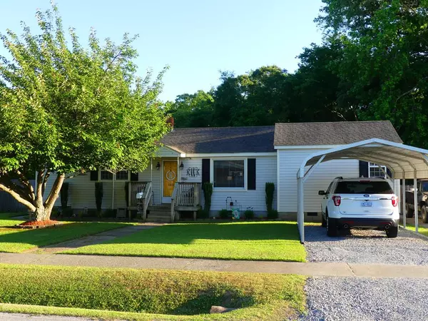 1105 W 8th Street, Roanoke Rapids, NC 27870