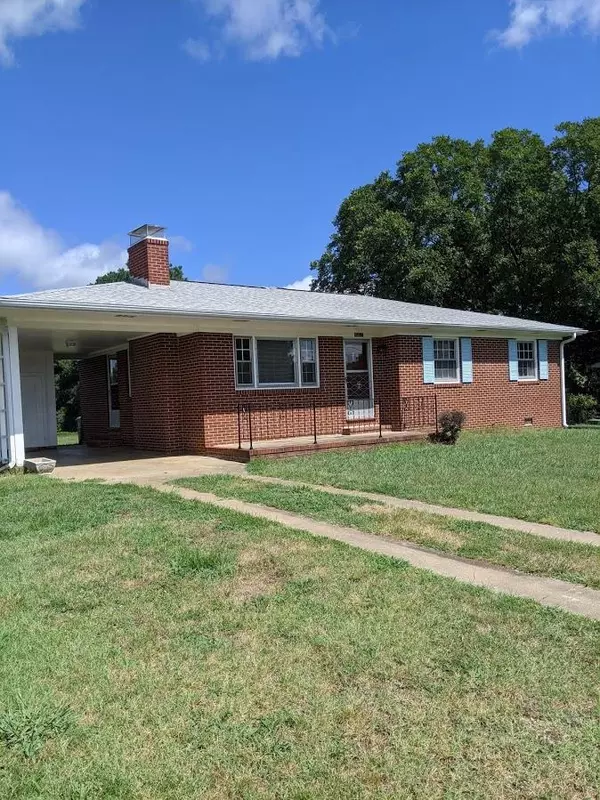 667 Thompson Street, South Hill, VA 23970