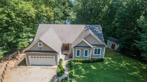 121 HORSESHOE BEND RD, Littleton, NC 27850