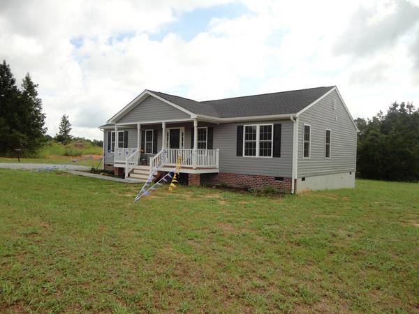 54 Meredithville Dr,  Brodnax,  VA 23920