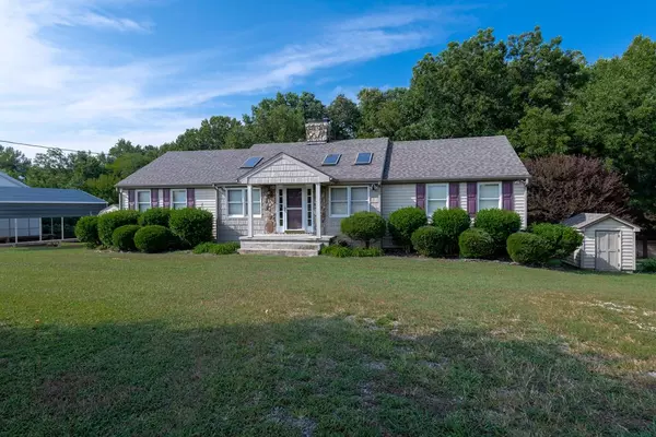 764 Palmer Point Rd, Boydton, VA 23917