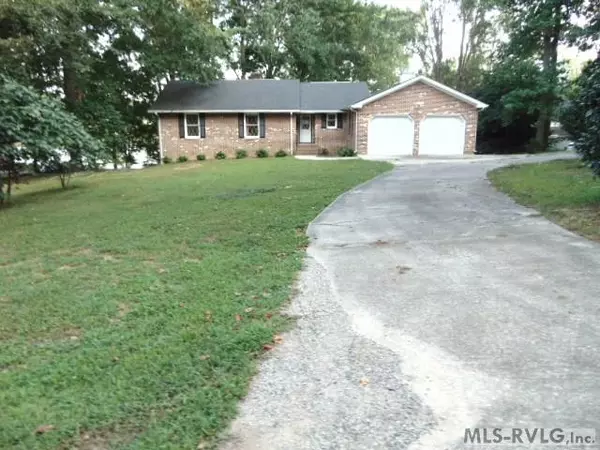 Bracey, VA 23919,690 Tanglewood Dr