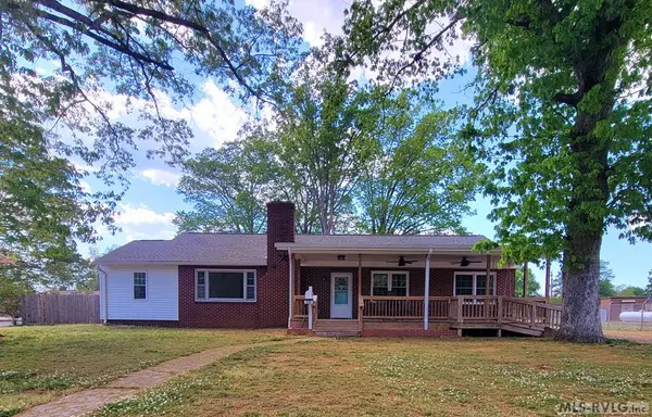 835 Rapids, Roanoke Rapids, NC 27870