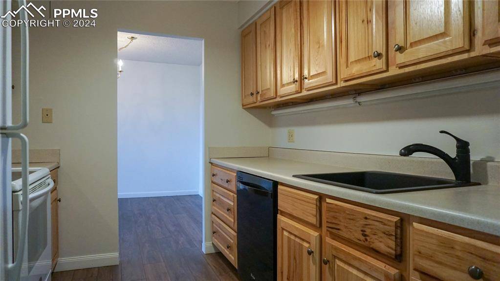 Colorado Springs, CO 80910,411 Lakewood CIR #C407