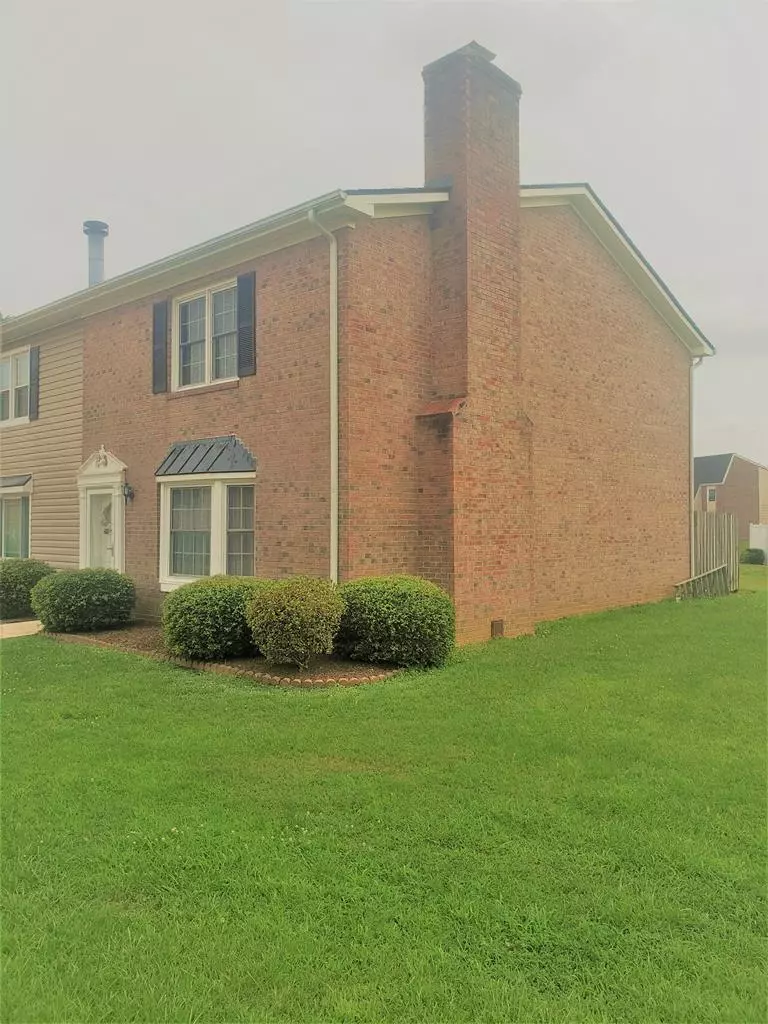 Roanoke Rapids, NC 27870,108 PIEDMONT COURT