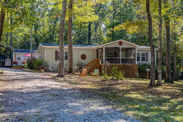 327 Lynch Point Rd, Macon, NC 27551