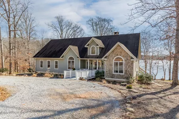 557 Pine Forest Rd, Bracey, VA 23919