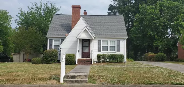 625 North Brunswick Avenue, South Hill, VA 23970