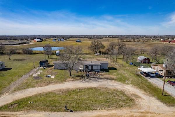 5113 Misty Hollow Drive,  Joshua,  TX 76058