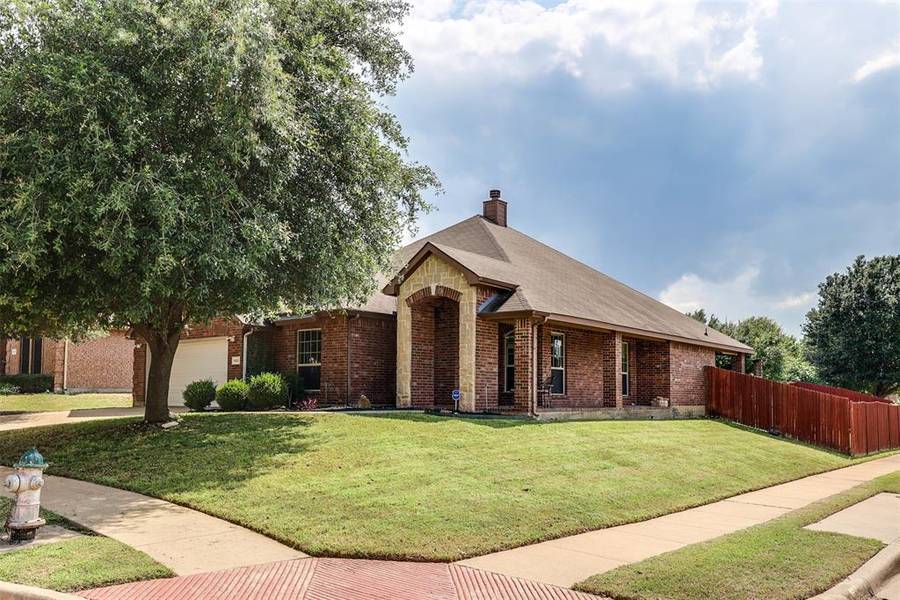 1601 Country Hills Drive, Midlothian, TX 76065