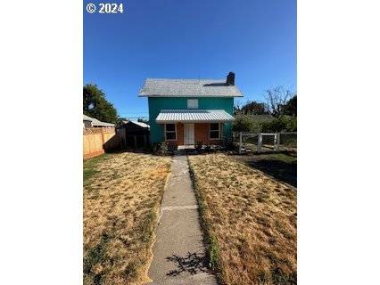 421 E COURT ST, Goldendale, WA 98620