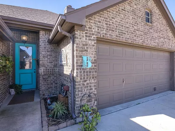 Justin, TX 76247,233 Cedar Crest Drive