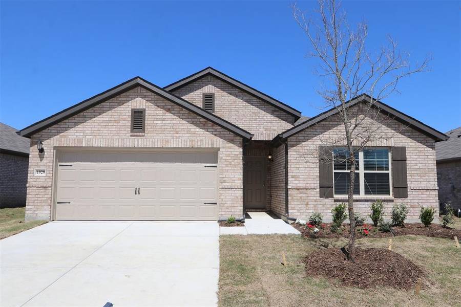 1929 Indian Grass Drive, Royse City, TX 75189