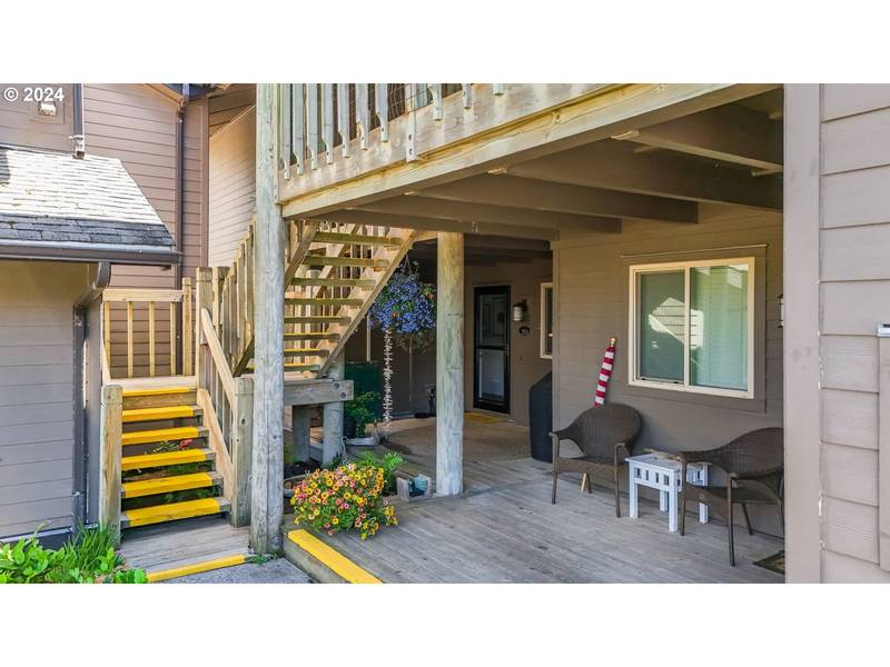 353 N BREAKER POINT DR #353, Cannon Beach, OR 97110