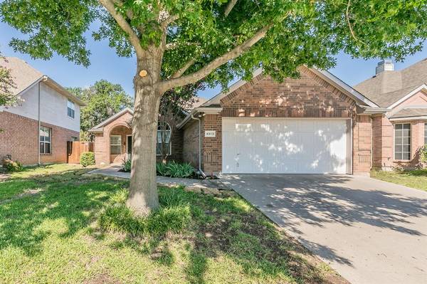 4913 Marineway Drive, Fort Worth, TX 76135