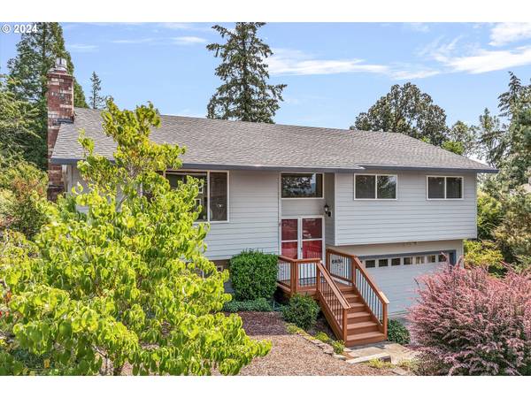 6684 PARTRIDGE CIR, Gladstone, OR 97027