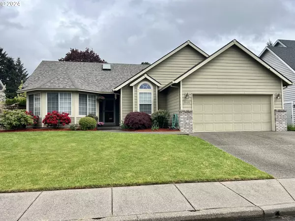 15120 SE PINEGROVE LOOP, Clackamas, OR 97015