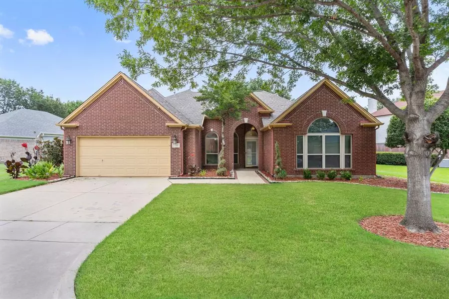 1703 Corvallis Trail, Arlington, TX 76006