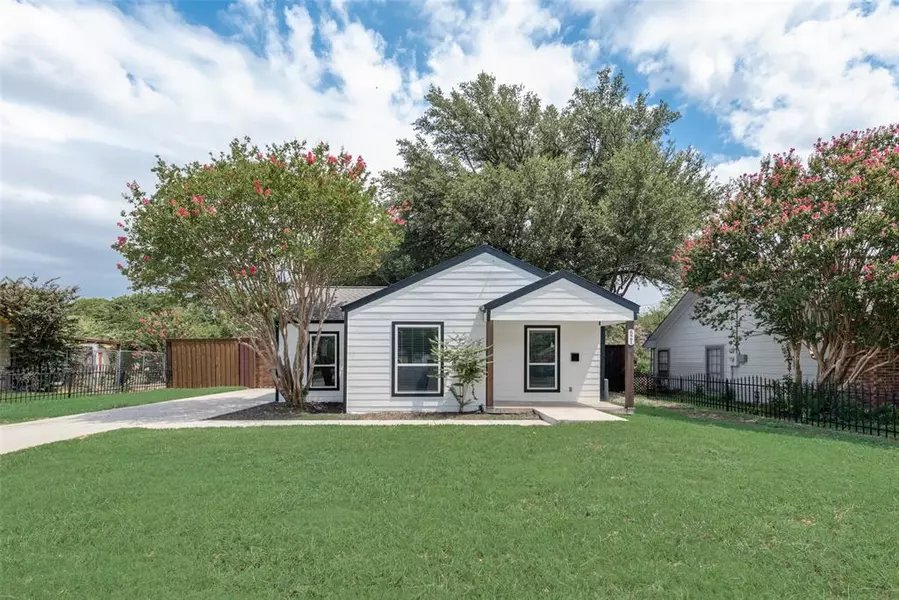 521 W 8th Street, Lancaster, TX 75146