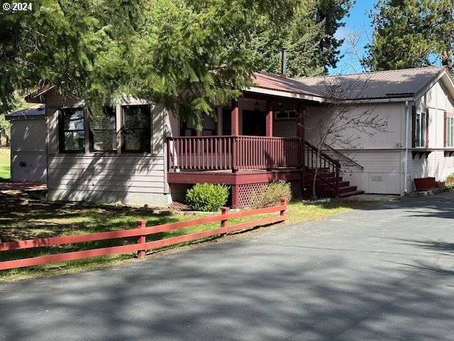 105 W MAIN ST, Glenwood, WA 98619