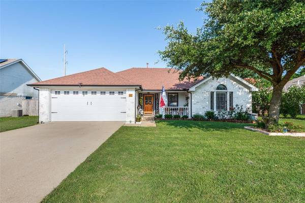 557 Valarie Lane, Midlothian, TX 76065