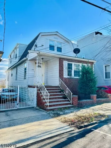 176 Elm St, Kearny Town, NJ 07032