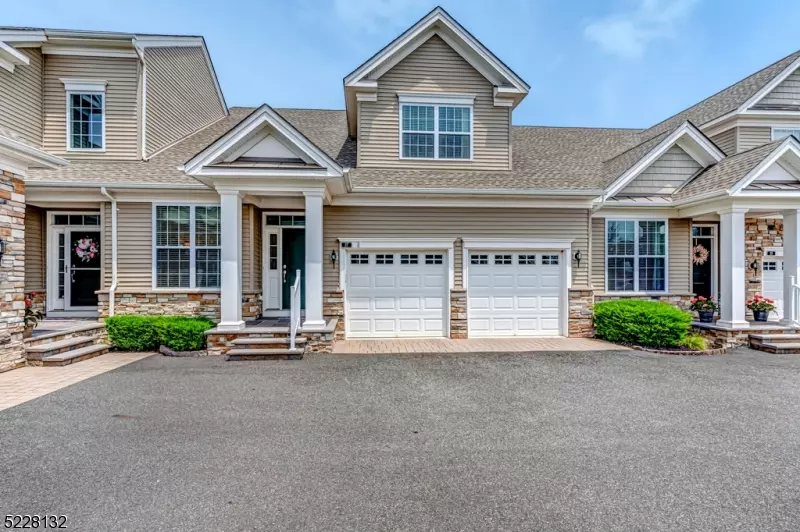 27 Van Cleef Dr, Readington Twp., NJ 08889