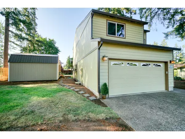 Dayton, OR 97114,727 CONIFER PL