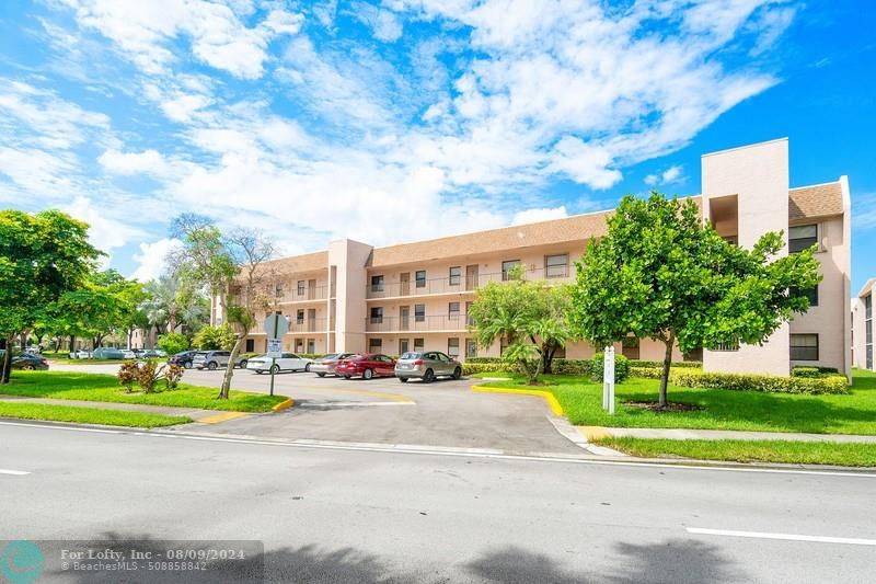 Sunrise, FL 33322,10130 Sunrise Lakes Blvd  #208