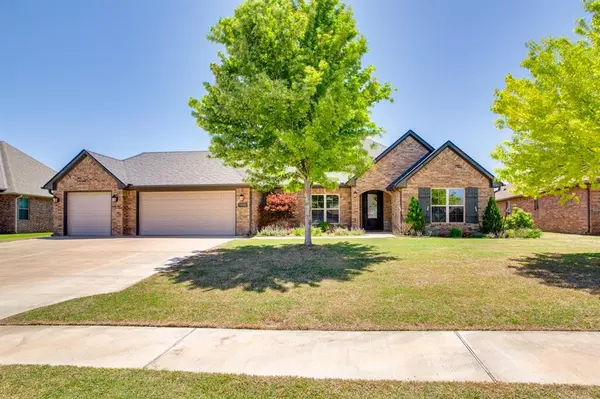 4921 Deerfield Avenue, Enid, OK 73703