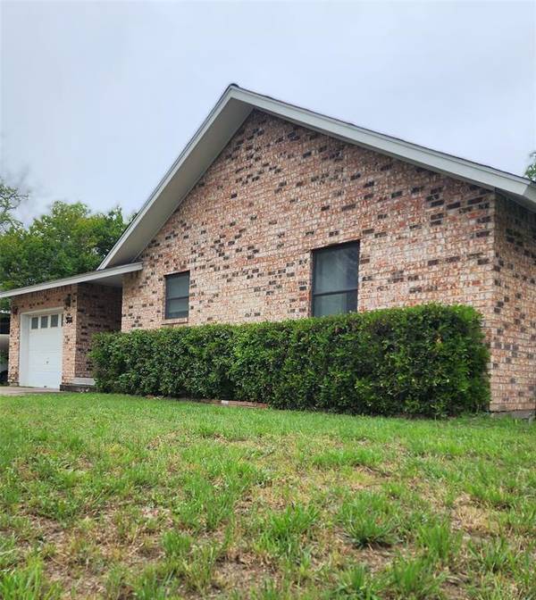 366 W Blackjack Street, Dublin, TX 76446