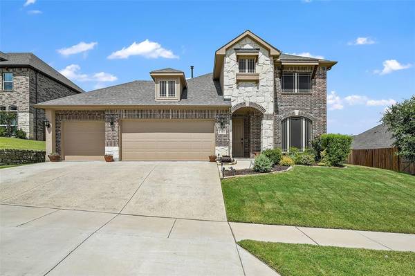 1207 Alderwood Drive,  Justin,  TX 76247