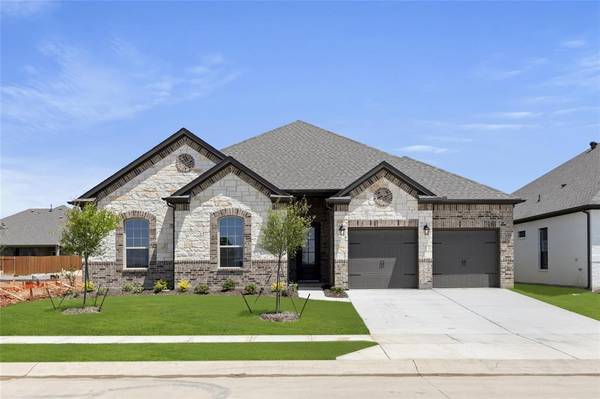 1058 Fleetwood Drive, Justin, TX 76247