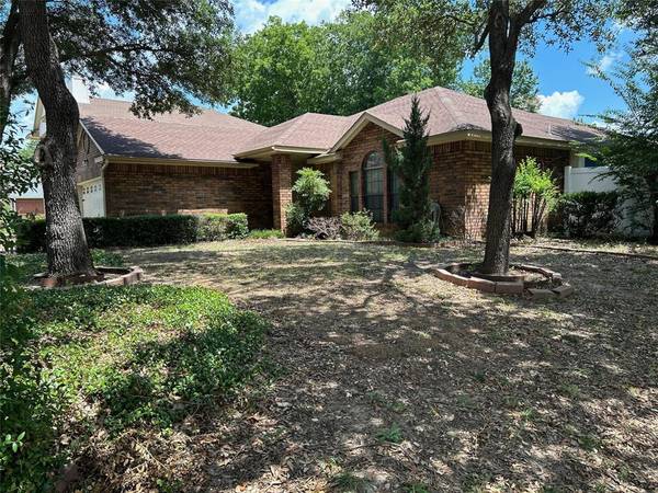 6600 Springhill Drive,  Watauga,  TX 76148