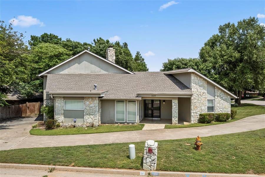 108 Goldsborough Road, Midwest City, OK 73130