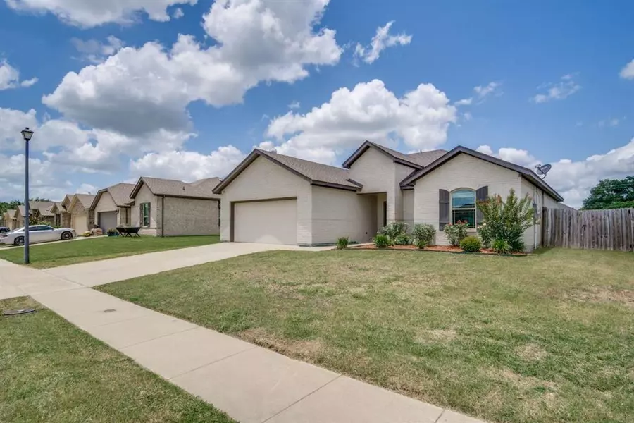 409 Stoneridge Drive, Hillsboro, TX 76645