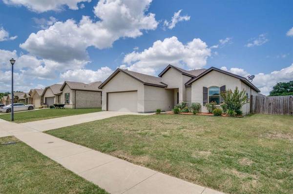 409 Stoneridge Drive,  Hillsboro,  TX 76645